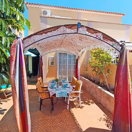 Casa Golfin - Mediterranean-style House In Tenerifes Sunny South בית נופש ארונה