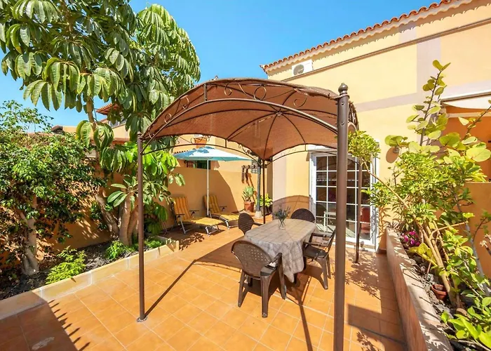 Casa Golfin - Mediterranean-style House In Tenerifes Sunny South بيت للعطل *