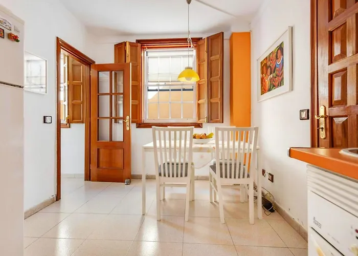 Casa Golfin - Mediterranean-style House In Tenerifes Sunny South بيت للعطل *